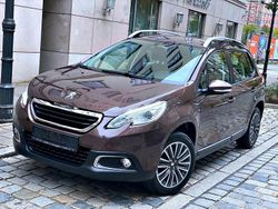 Braun Gebraucht 2014 Peugeot 2008 SUV | 6.500 € (Fairer Preis)