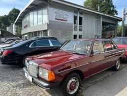 Rot Gebraucht 1983 Mercedes 200 Limousine | 14.700 €