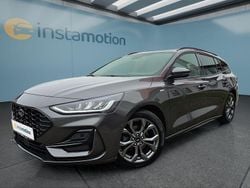 Grau Gebraucht 2024 Ford Focus ST-Line Kombi | 23.999 € (Guter Preis)