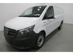 Weiß Gebraucht 2021 Mercedes e-Vito Van / Kleinbus | 18.690 € (Fairer Preis)