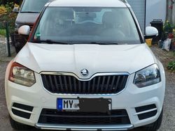 Weiß Gebraucht 2015 Skoda Yeti Active SUV | 9.999 € (Fairer Preis)
