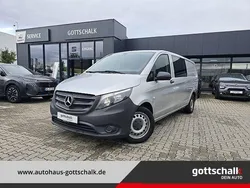Silber Gebraucht 2019 Mercedes Vito Van / Kleinbus | 30.990 € (Teuer)