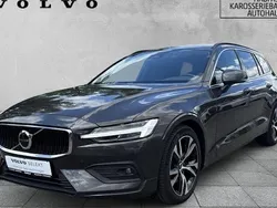 Grau Gebraucht 2024 Volvo V60 Core Kombi | 38.490 € (Guter Preis)