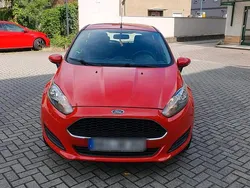 Rot Gebraucht 2016 Ford Fiesta Kleinwagen | 5.200 € (Guter Preis)