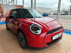 Rot Neu 2025 Mini Cooper SE Classic Kleinwagen | 34.990 € (Etwas zu teuer)