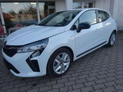 Arktis weiß Gebraucht 2025 Renault Clio V Evolution Kleinwagen | 16.990 € (Guter Preis)