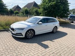 Weiß Gebraucht 2021 Skoda Octavia Style Kombi | 17.490 € (Guter Preis)