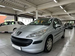 Grau Gebraucht 2007 Peugeot 207 Filou Limousine | 2.650 € (Teuer)