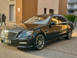 Schwarz Gebraucht 2010 Mercedes E63 AMG AMG Limousine | 19.900 €