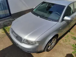 Grau Gebraucht 2003 Audi A4 Limousine | 650 € (Fairer Preis)