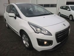 Weiß Gebraucht 2015 Peugeot 3008 Active Van / Kleinbus | 11.399 € (Teuer)