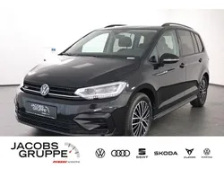 Schwarz Gebraucht 2024 VW Touran Style Van / Kleinbus | 39.960 € (Fairer Preis)