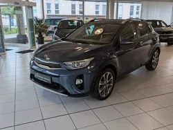 Blau Gebraucht 2020 Kia Stonic Vision SUV | 15.290 € (Fairer Preis)