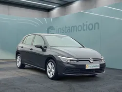 Grau Gebraucht 2024 VW Golf VIII Life Limousine | 24.000 € (Fairer Preis)