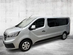 Grau Gebraucht 2024 Renault Trafic Life Van | 34.880 € (Guter Preis)