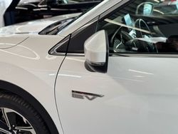 S) (weiss Gebraucht 2022 Mitsubishi Eclipse Cross Plus SUV | 27.900 € (Etwas zu teuer)