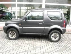 Dunkel grau metallic Gebraucht 2012 Suzuki Jimny Club SUV | 10.400 € (Fairer Preis)