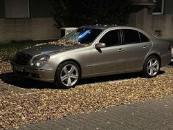 Gebraucht 2006 Mercedes E220 Avantgarde Limousine | 3.900 € (Fairer Preis)