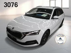 Moonweiss metallic Gebraucht 2021 Skoda Octavia Ambiente Kombi | 16.680 € (Superpreis)