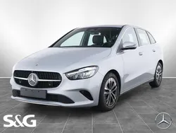 Metalliclack hightechsilber Gebraucht 2024 Mercedes B180 Progressive Van / Kleinbus | 29.990 € (Fairer Preis)