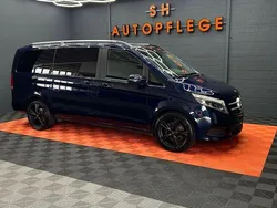 Blau Gebraucht 2017 Mercedes V250 Edition Van / Kleinbus | 37.500 € (Fairer Preis)