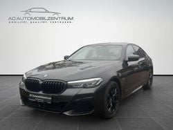 Grau Gebraucht 2022 BMW 545e M Sport Limousine | 40.890 € (Guter Preis)