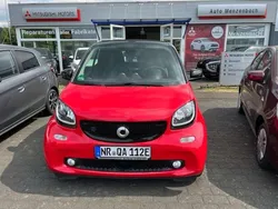 Black/red Gebraucht 2019 Smart ForTwo Electric Drive Cabrio | 10.990 € (Etwas zu teuer)