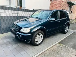 Blau Gebraucht 2002 Mercedes ML270 AMG SUV | 5.500 €