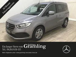 Grau Gebraucht 2023 Mercedes T180 Style Van / Kleinbus | 26.399 € (Guter Preis)