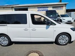Weiß Gebraucht 2021 VW Caddy Maxi Basis Van / Kleinbus | 24.977 € (Fairer Preis)