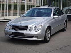 Silber Gebraucht 2005 Mercedes E350 Avantgarde Limousine | 15.900 € (Teuer)