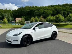Weiß Gebraucht 2022 Tesla Model Y Long Range SUV | 33.690 € (Fairer Preis)