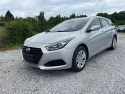 Silber Gebraucht 2015 Hyundai i40 Classic Kombi | 6.450 € (Guter Preis)