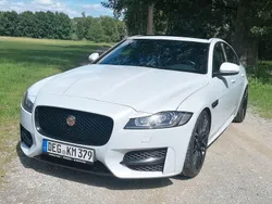 Weiß Gebraucht 2015 Jaguar XF R-Sport Limousine | 17.599 €