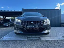 Grau Gebraucht 2021 Peugeot 208 Active Kleinwagen | 13.000 € (Guter Preis)
