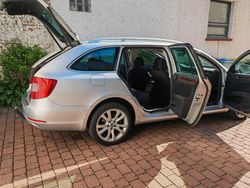 Silber Gebraucht 2013 Skoda Superb Exclusive Kombi | 9.000 € (Fairer Preis)