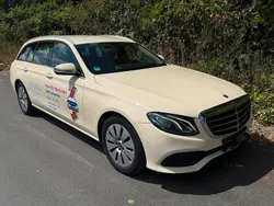Gelb Gebraucht 2017 Mercedes 200 Kombi | 7.900 €
