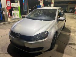 Grau Gebraucht 2011 VW Golf VI Kleinwagen | 6.500 €
