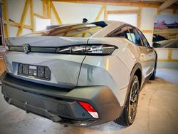 Grau Gebraucht 2024 Peugeot 408 GT GT SUV | 31.499 €