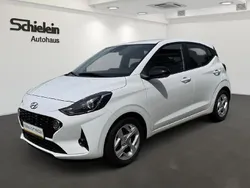 Weiß Gebraucht 2023 Hyundai i10 GO! Kleinwagen | 14.950 € (Fairer Preis)