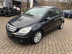Rot Gebraucht 2007 Mercedes B170 Van / Kleinbus | 2.999 € (Guter Preis)