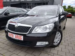 Schwarz Gebraucht 2009 Skoda Octavia Ambiente Kombi | 4.999 € (Fairer Preis)