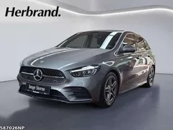 Metalliclack mountaingrau Gebraucht 2024 Mercedes B180 AMG Van / Kleinbus | 33.390 € (Etwas zu teuer)