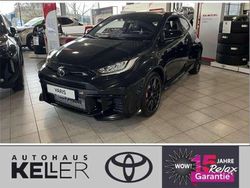Precious black, metallic Gebraucht 2024 Toyota Yaris Kleinwagen | 47.770 € (Fairer Preis)
