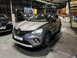 Andere farbe Gebraucht 2023 Renault Captur Techno SUV | 26.900 € (Teuer)