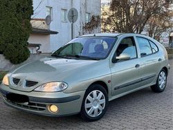 Andere farben Gebraucht 2000 Renault Mégane Limousine | 990 € (Guter Preis)