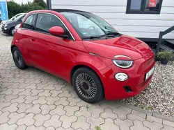 Colore esterno (red vr111/a) Gebraucht 2022 Fiat 500e Red Cabrio | 17.900 € (Superpreis)