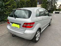 Silber Gebraucht 2008 Mercedes B200 Van / Kleinbus | 6.500 € (Etwas zu teuer)