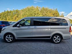 Brillantsilber Gebraucht 2022 Mercedes V220 Van / Kleinbus | 37.890 € (Fairer Preis)