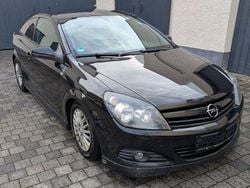 Schwarz Gebraucht 2005 Opel Astra GTC Limousine | 1.250 € (Guter Preis)